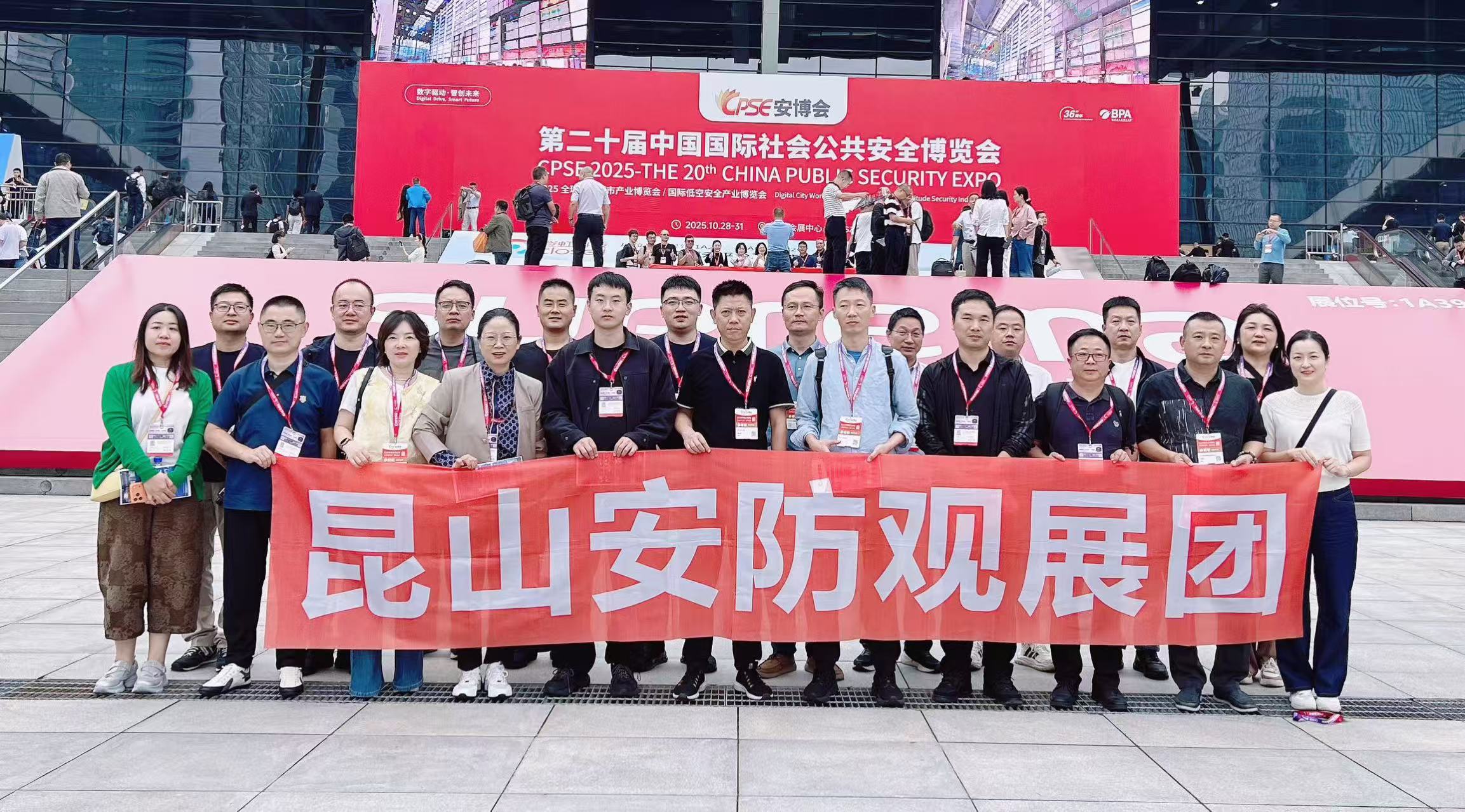 1761879106152013057.jpg 1.jpg